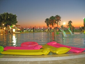 Outdoor pool - Harlington Ashkelon (Ashkelon)