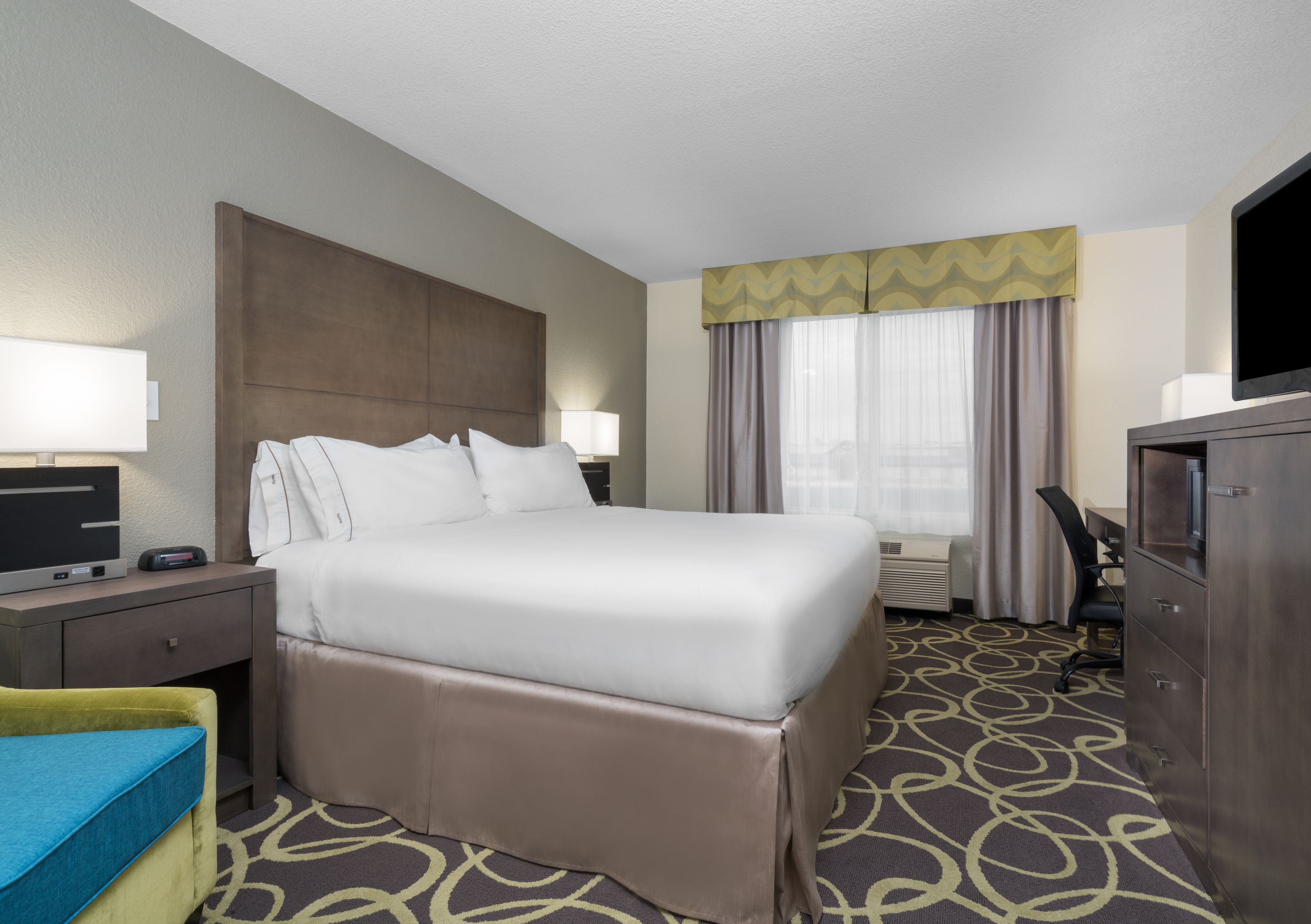 Phòng Tiêu chuẩn, 1 giường cỡ king (LEISURE) | Bộ đồ giường cao cấp, chăn bông, bàn, màn/rèm cản sáng 