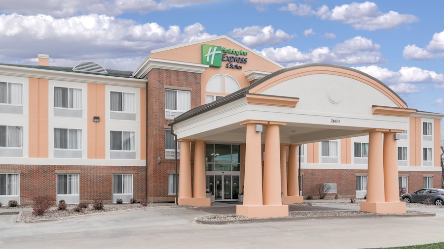 Holiday Inn Express & Suites Ames by IHG