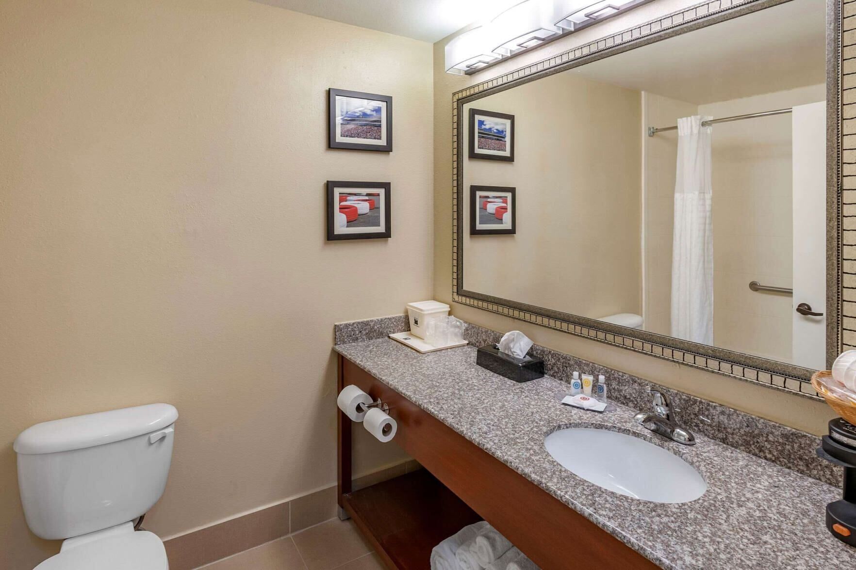 Bathroom | Free toiletries, hair dryer, towels, soap