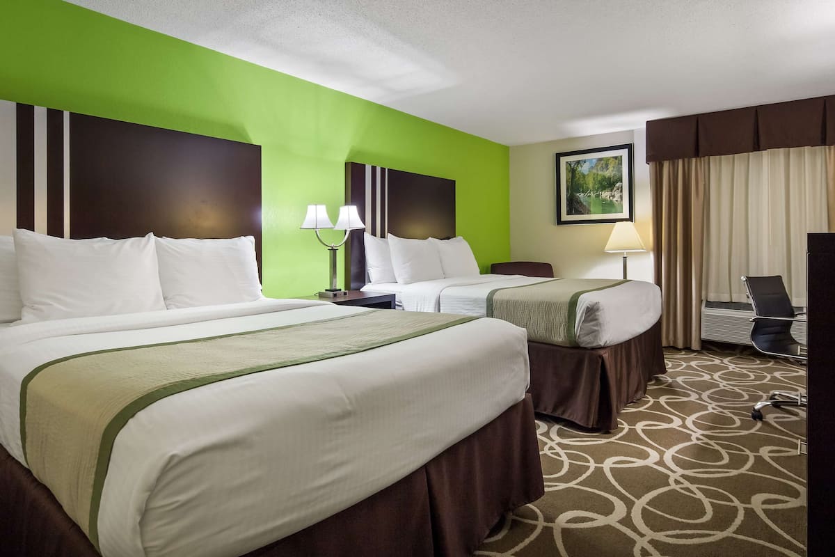 desk, iron/ironing board, wifi, bed sheets