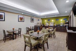 매일 풀 브렉퍼스트 무료 아침 식사 포함