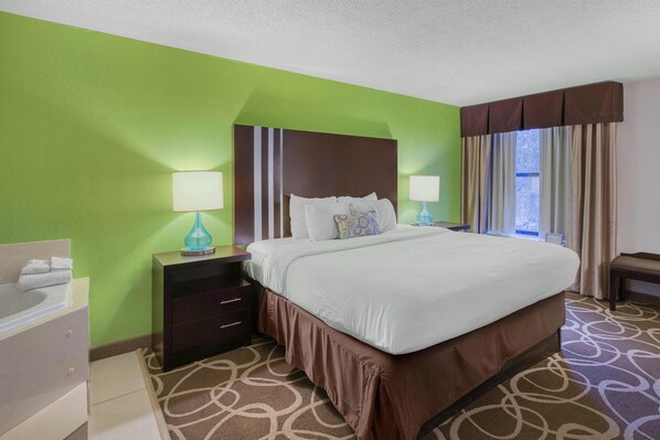 Standard Room, 1 King Bed, Non Smoking, Jetted Tub