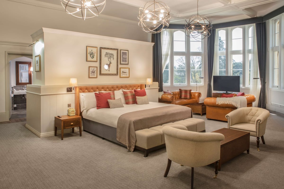 1 bedroom, hypo-allergenic bedding, in-room safe, desk