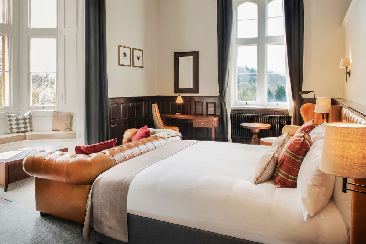 suite | 1 bedroom, hypo-allergenic bedding, in-room safe, desk