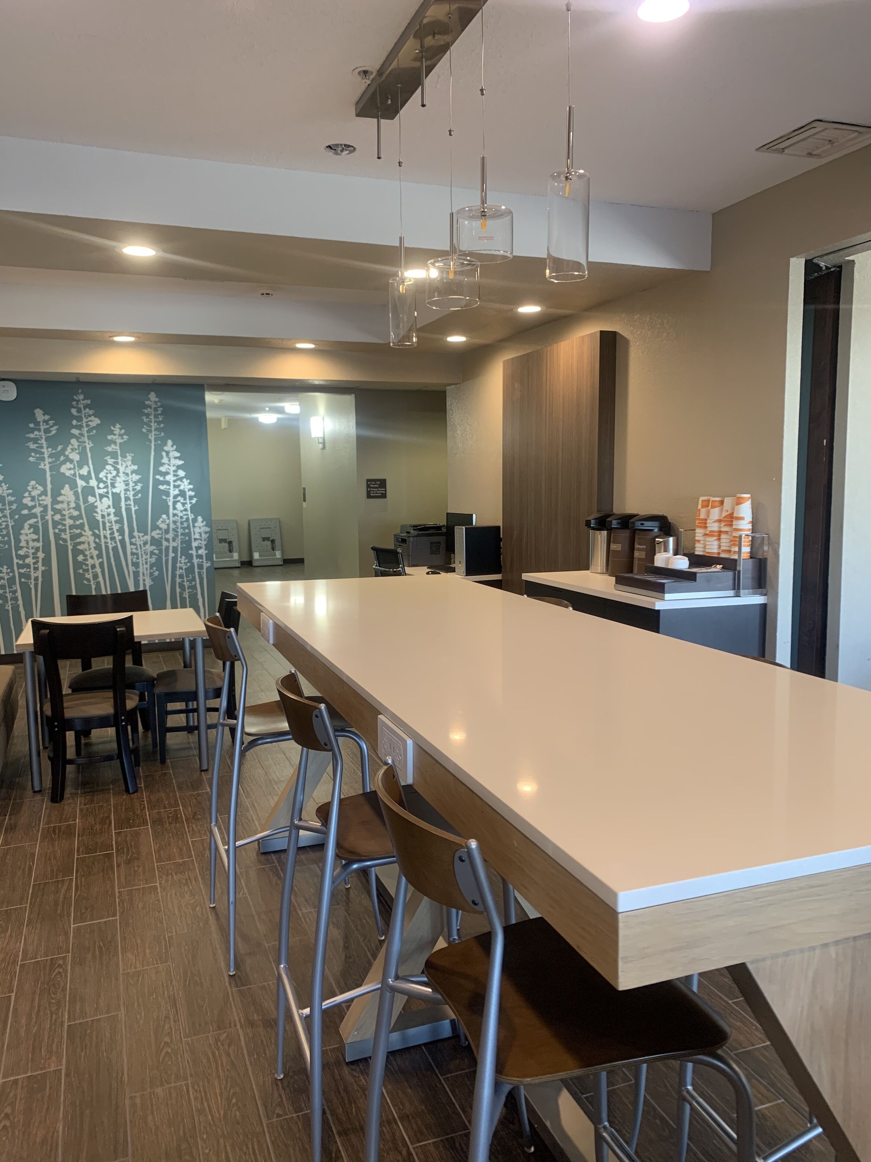 free daily continental breakfast