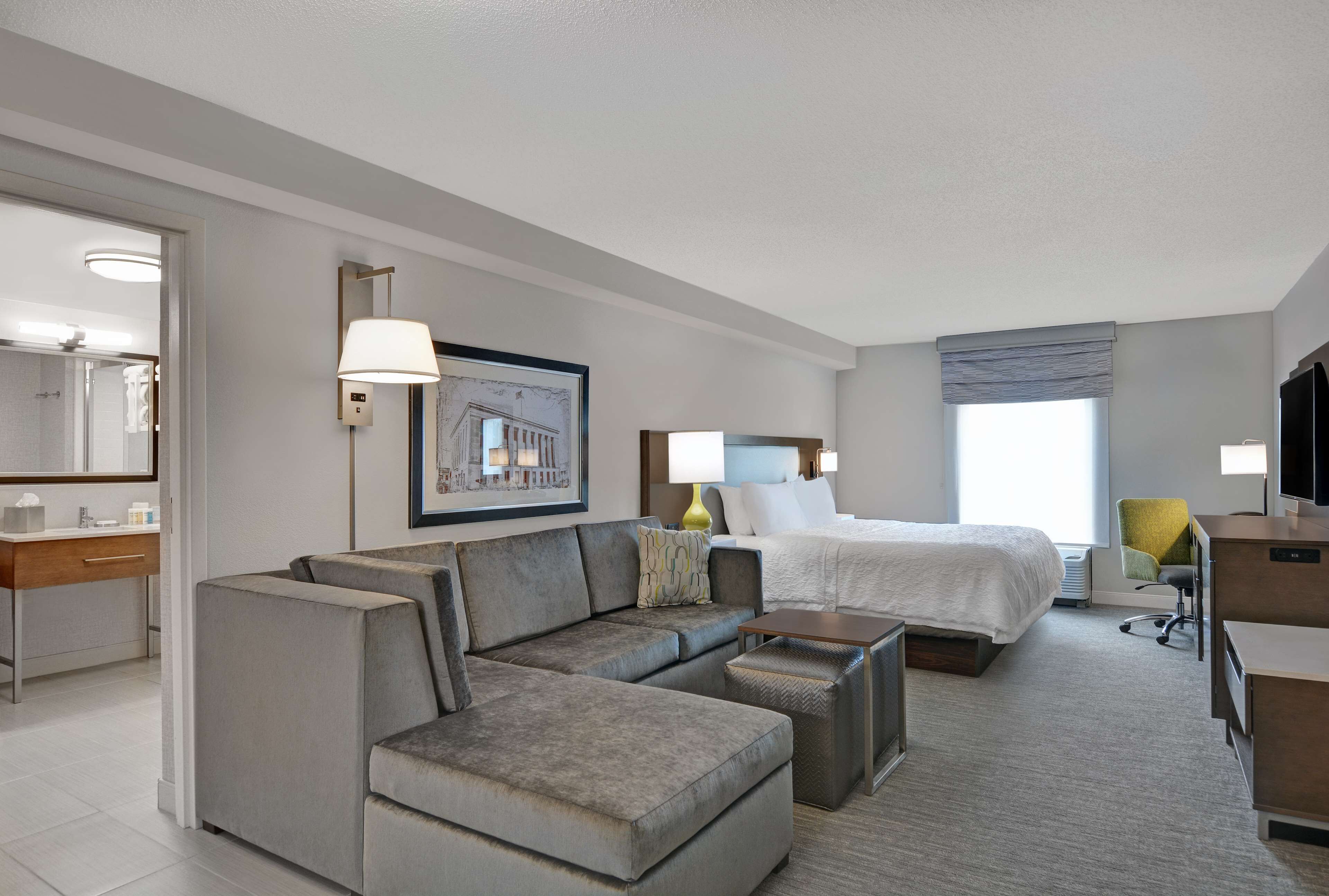 deluxe room, 1 king bed (large) | down duvets, in-room safe, desk, iron/ironing board