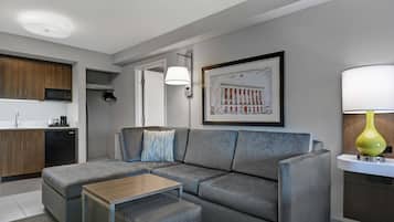 Deluxe Room, 1 Katil Raja (King) (Large) | Ruang tamu | 32 inci televisyen dengan kabel, filem berbayar