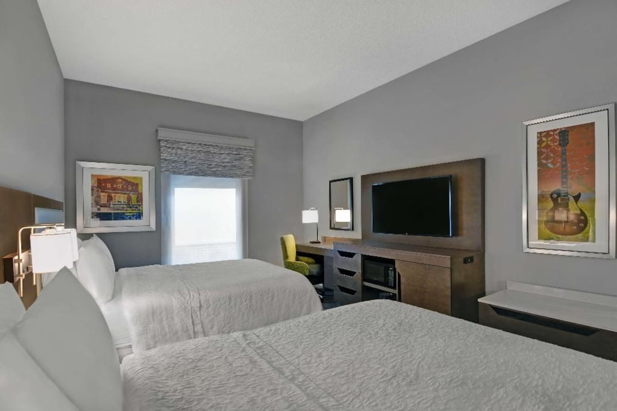 Down comforters, in-room safe, desk, iron/ironing board