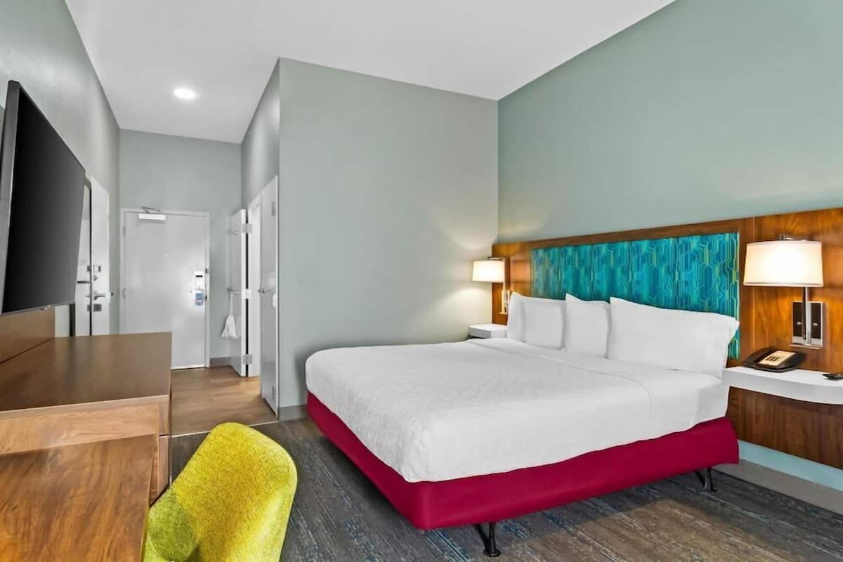 Desk, blackout drapes, iron/ironing board, free WiFi
