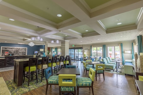 Lobby sitting area. Hampton Inn Eugene