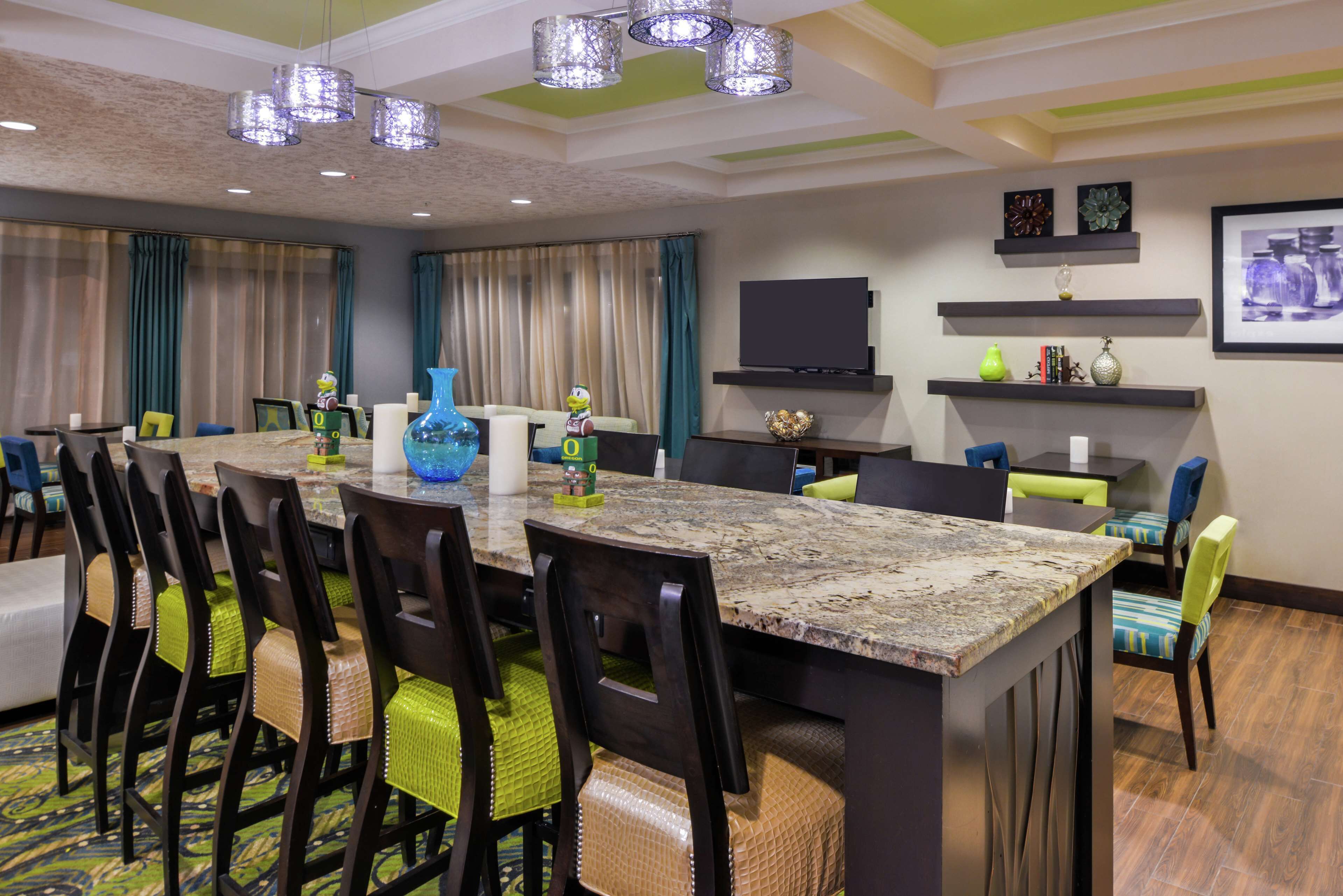 Free daily on-the-go breakfast