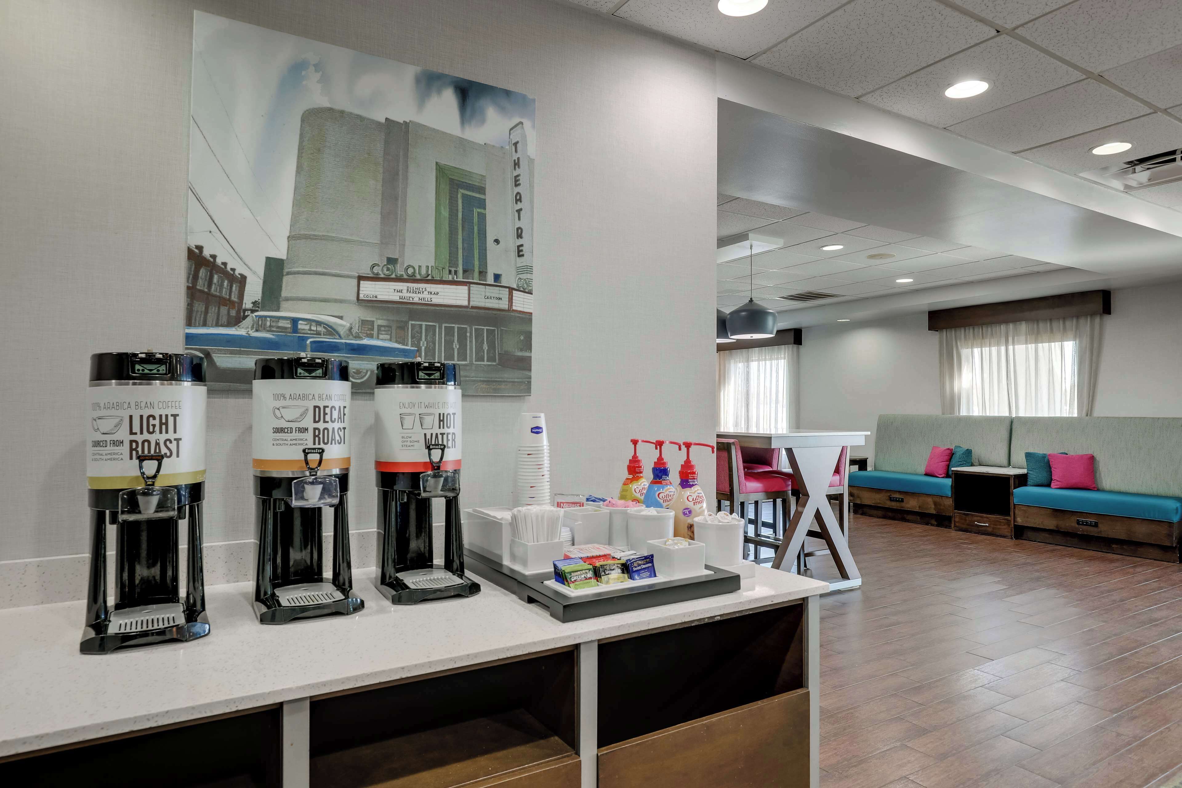 Breakfast area