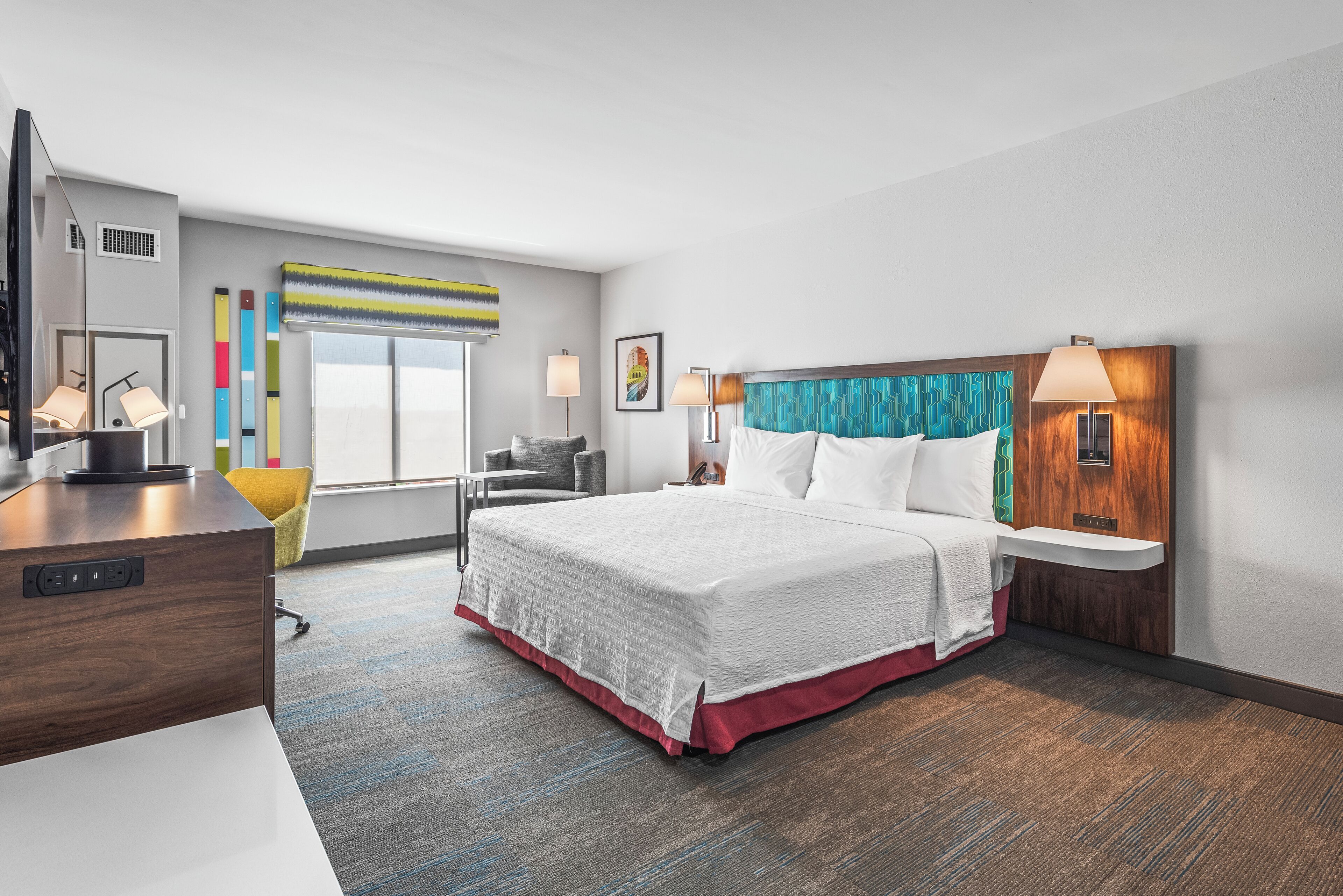 room, 1 king bed, accessible, non smoking | in-room safe, iron/ironing board, free wifi, bed sheets