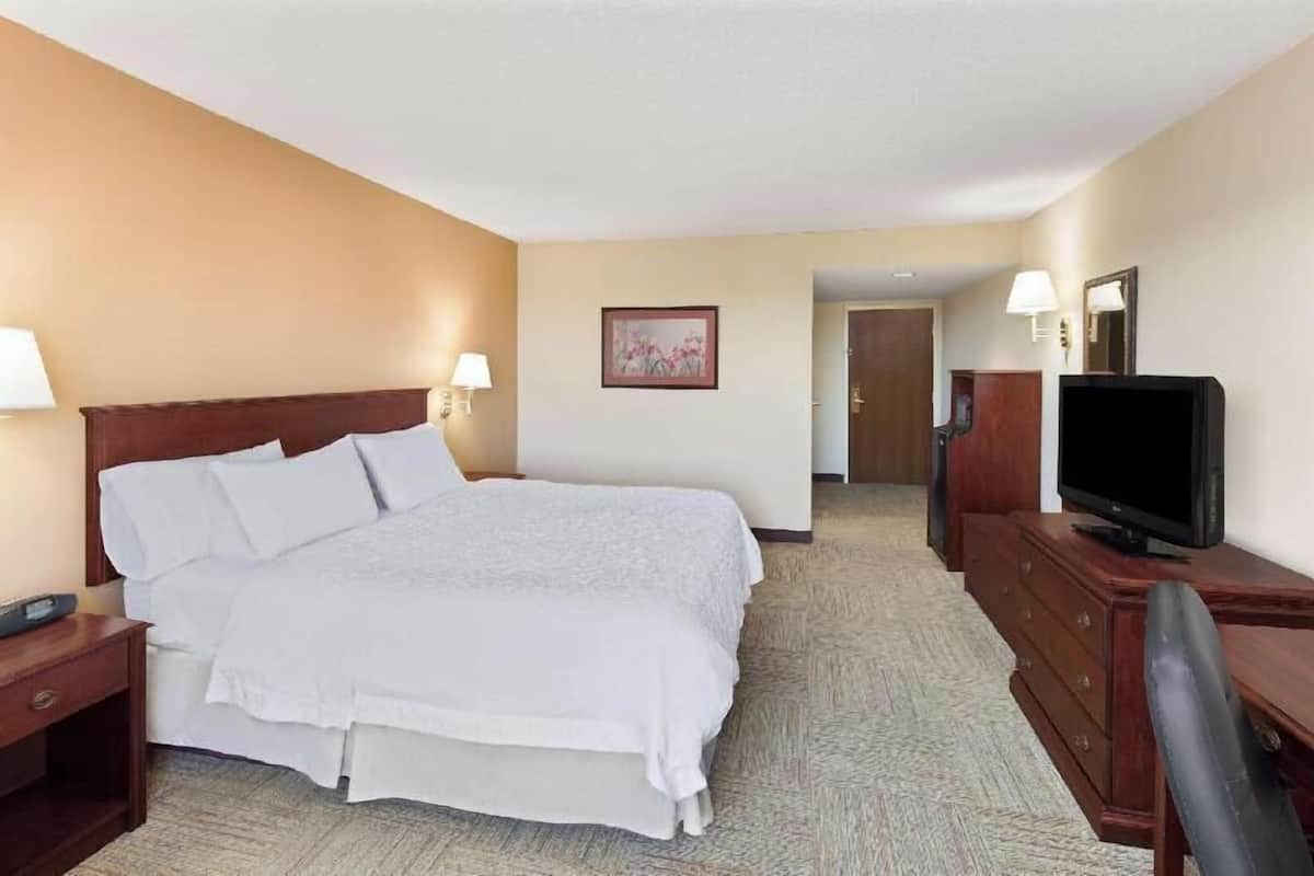 In-room safe, desk, laptop workspace, iron/ironing board