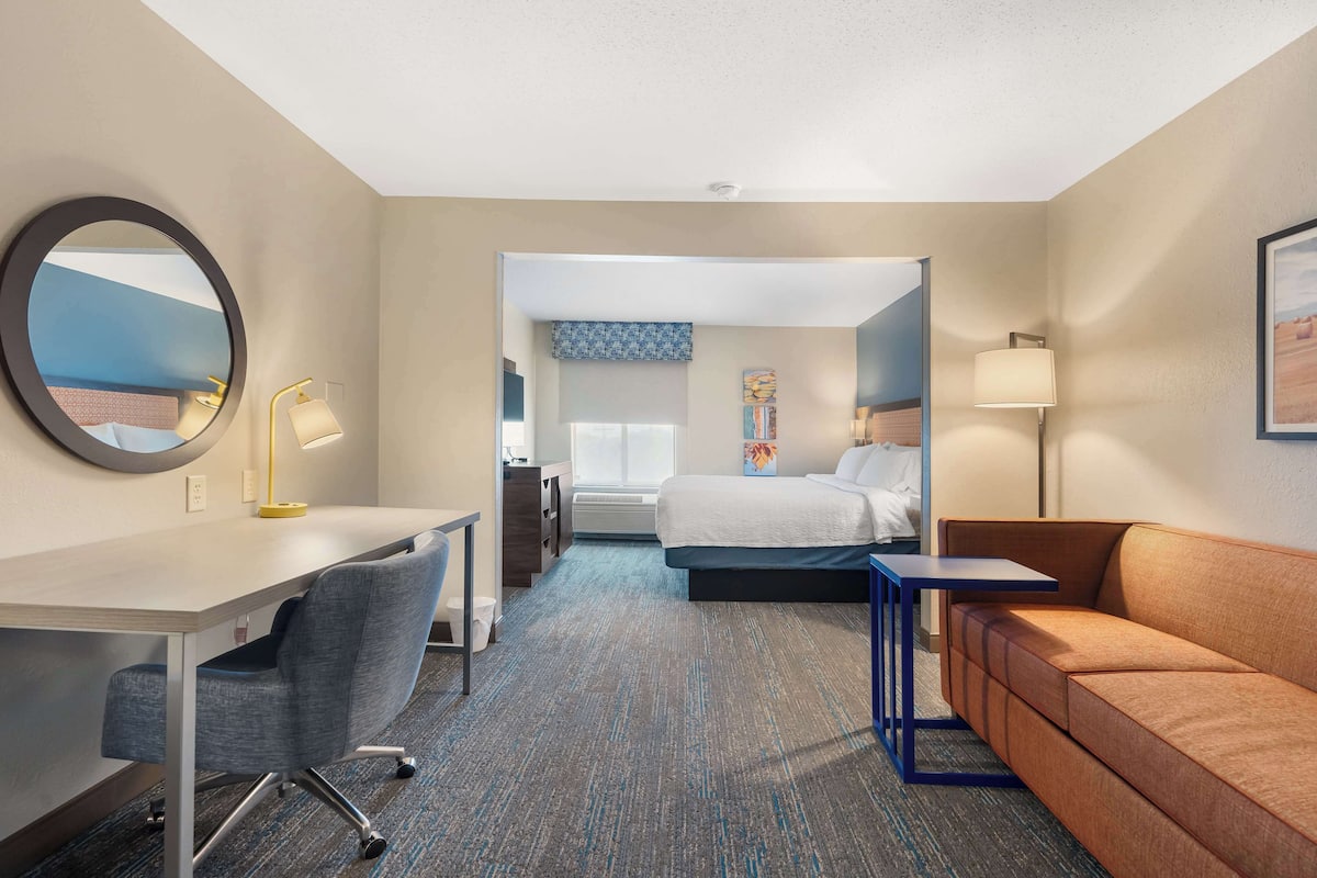 In-room safe, desk, laptop workspace, blackout drapes