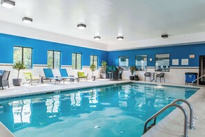 Indoor pool, pool loungers