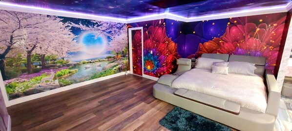 Suite, 1 cama de matrimonio grande, bañera de hidromasaje | Escritorio, tabla de planchar con plancha, wifi gratis y ropa de cama