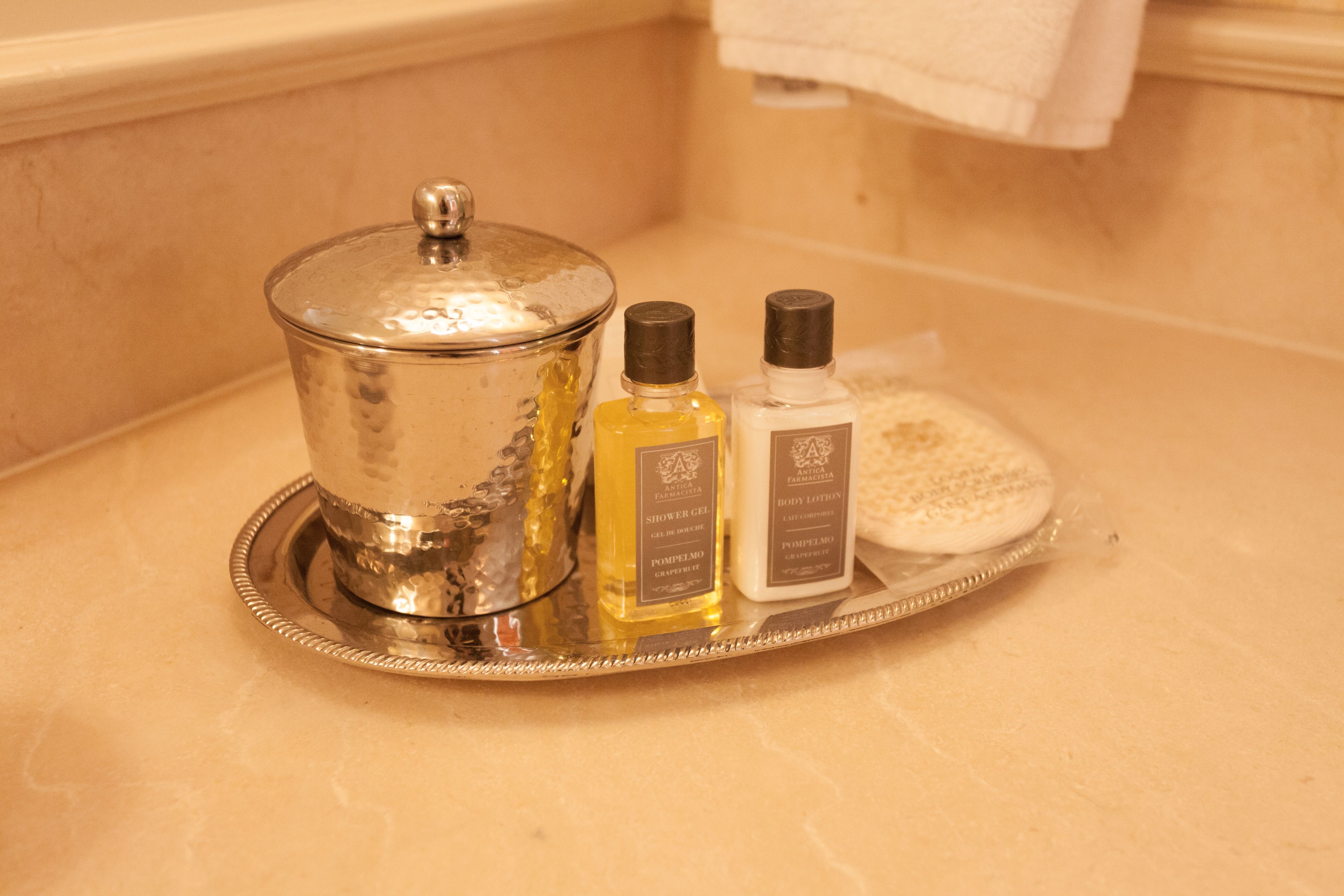 deluxe room, 1 king bed | 1 bedroom, premium bedding, in-room safe, individually decorated