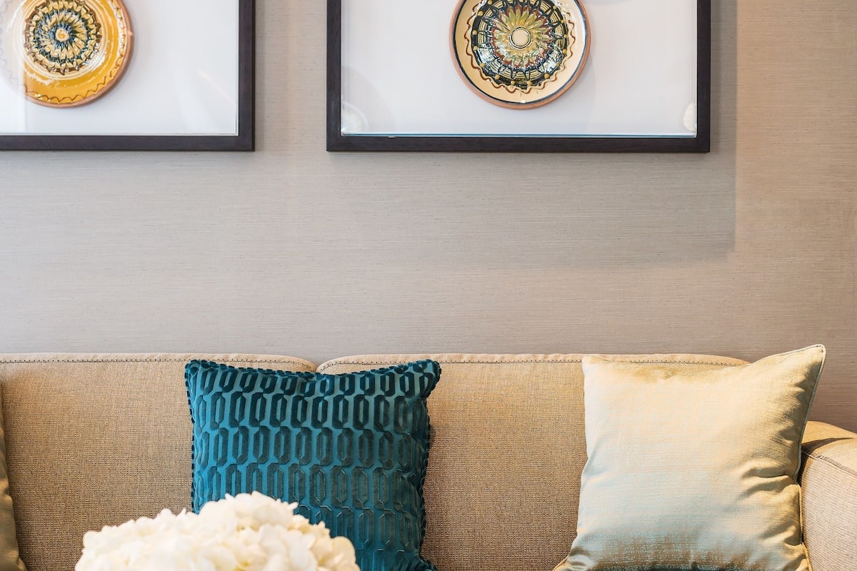 Ropa de cama hipoalergénica, cubrecamas y minibar