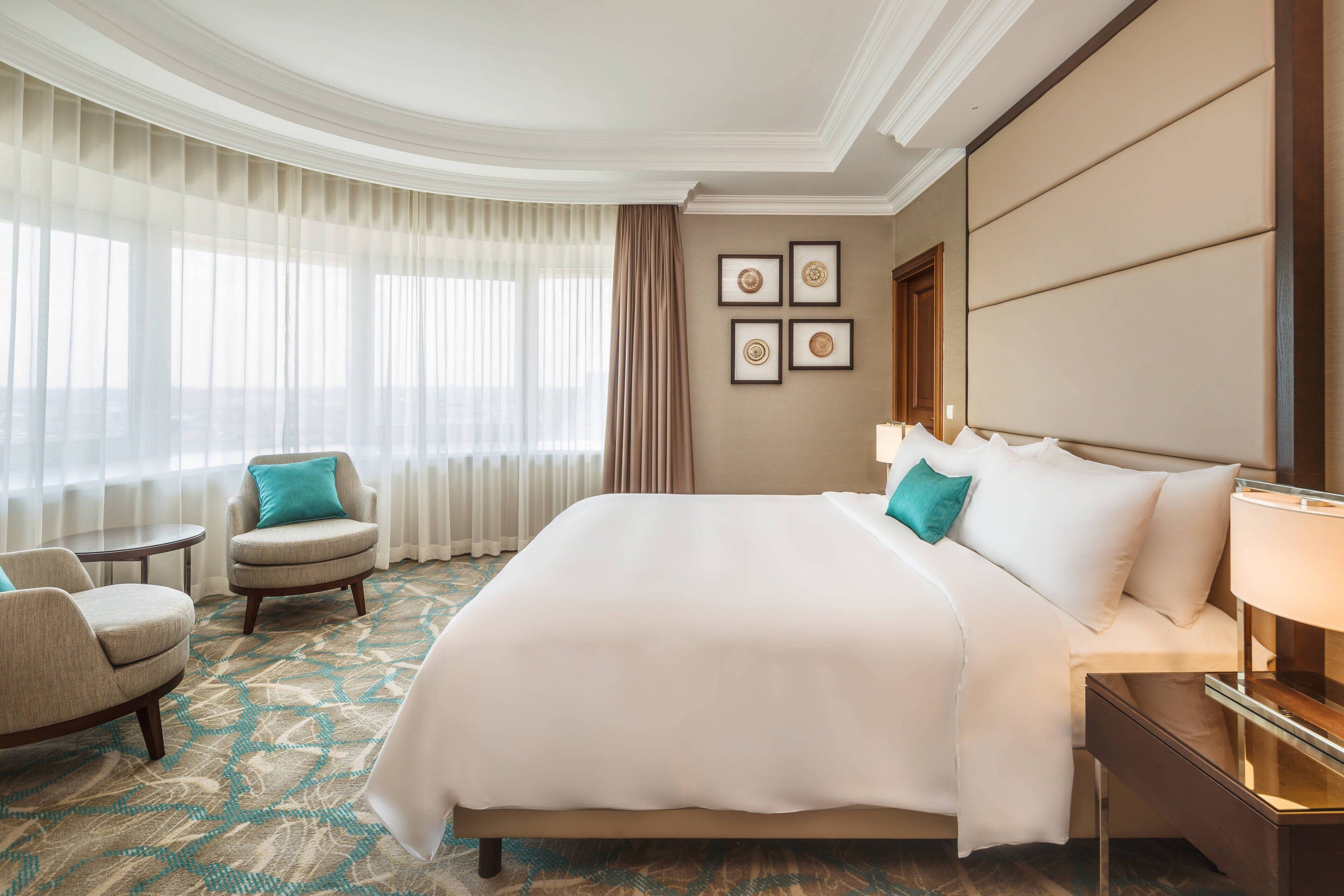 Ropa de cama hipoalergénica, cubrecamas y minibar 