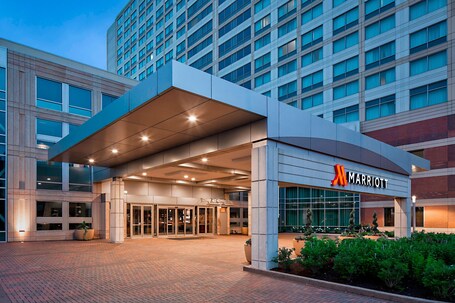 Marriott Indianapolis Downtown - Image 2