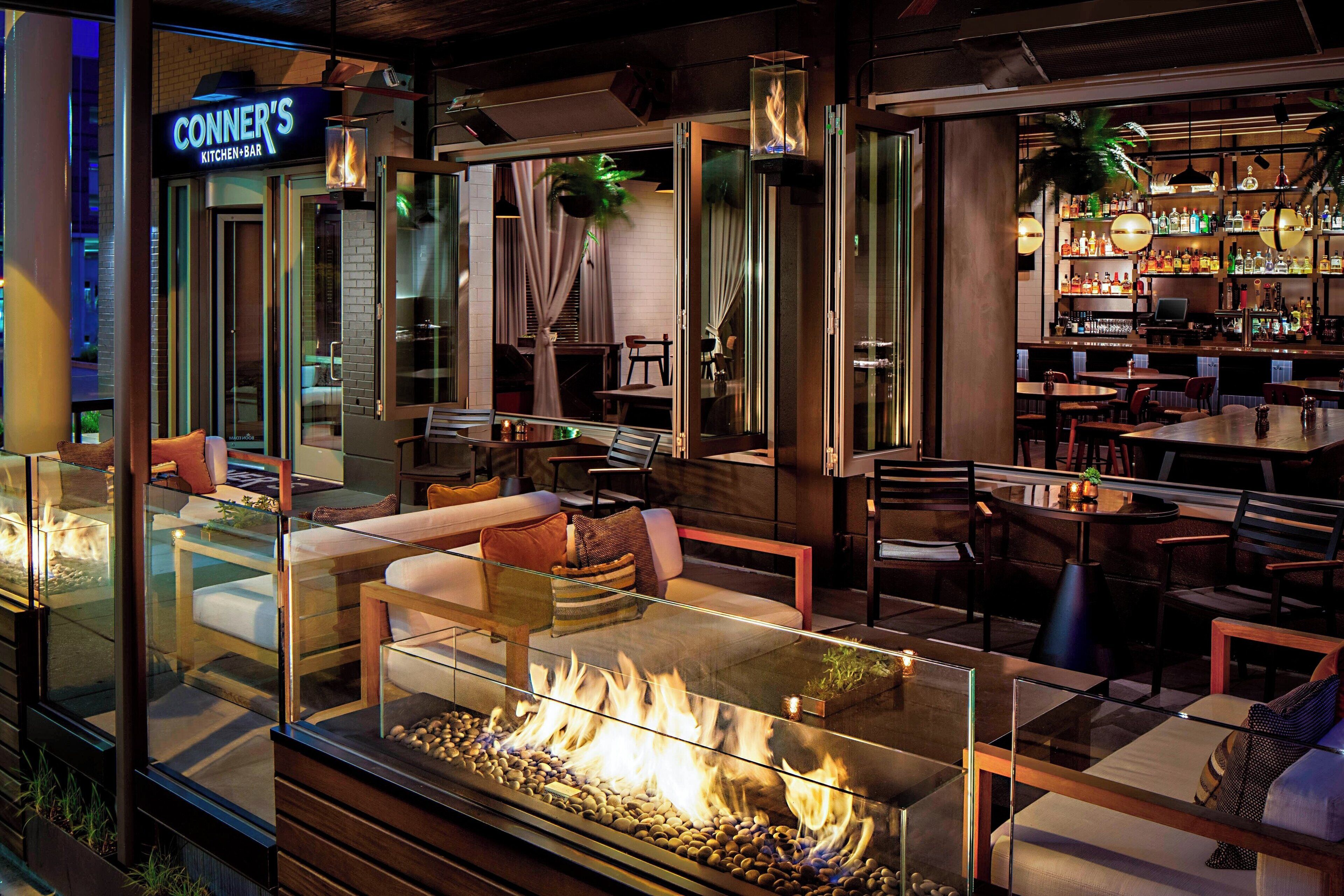 2 bars/lounges, lobby lounge