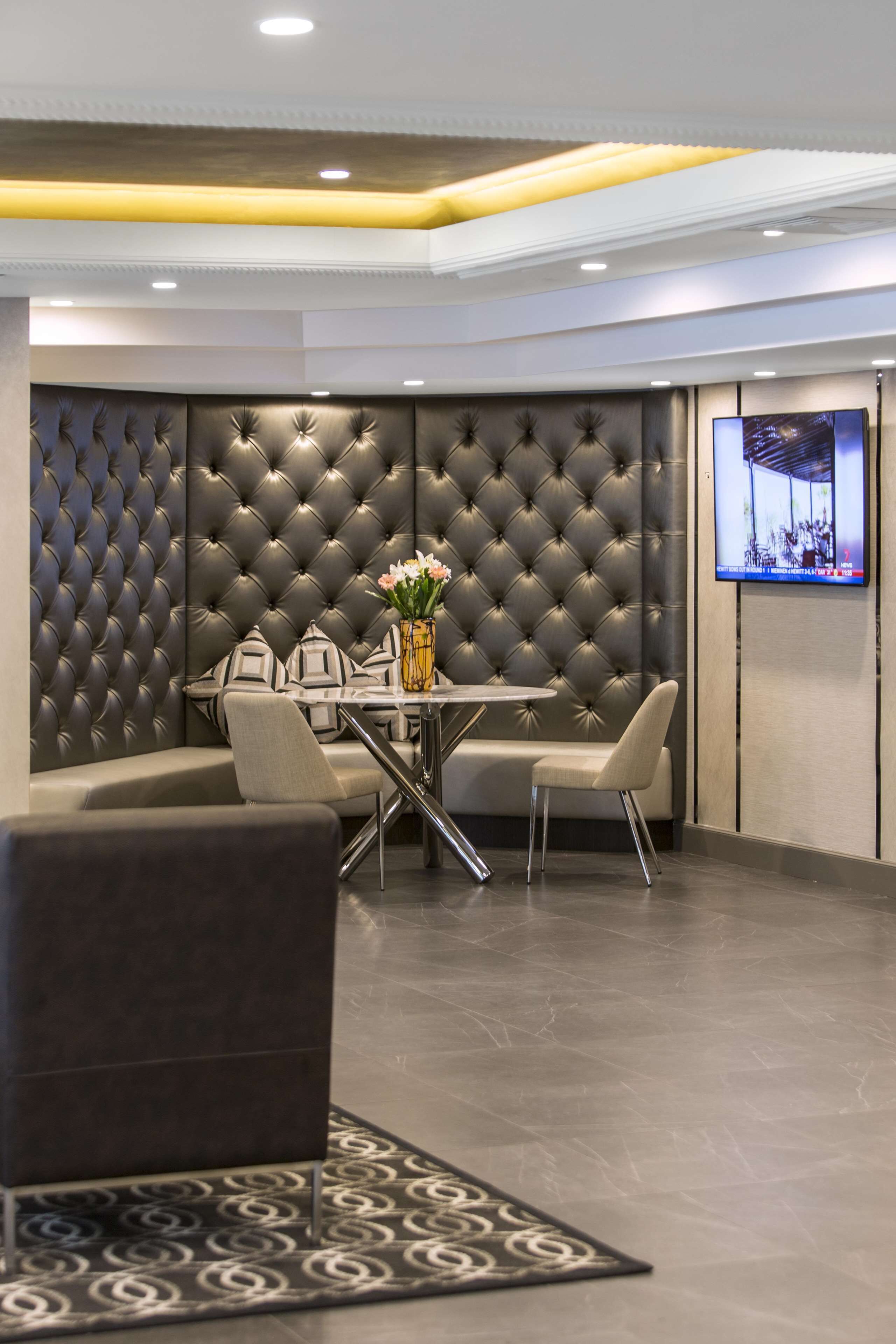 Oaks Sydney Hyde Park Suites — image 28