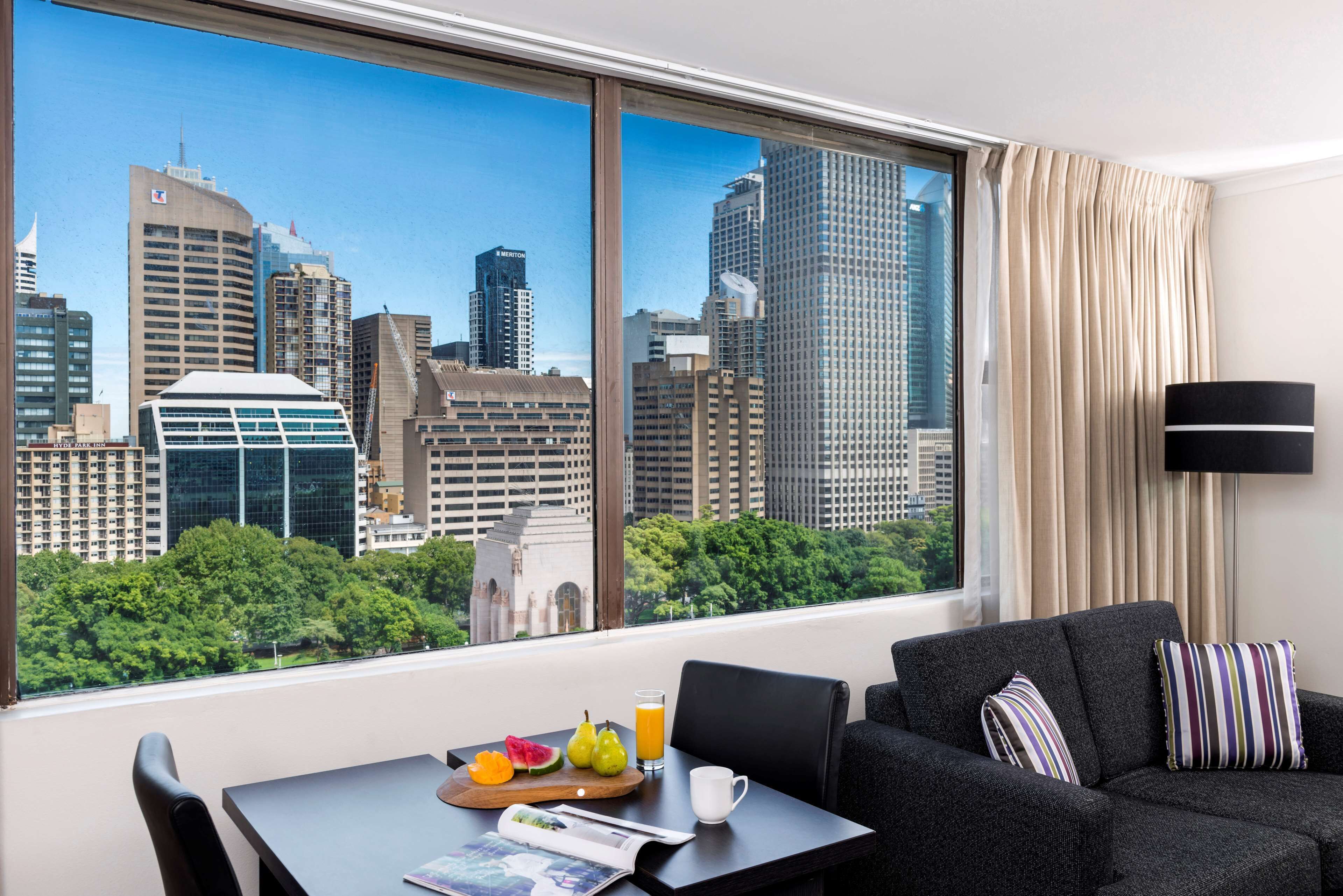 Oaks Sydney Hyde Park Suites — image 5