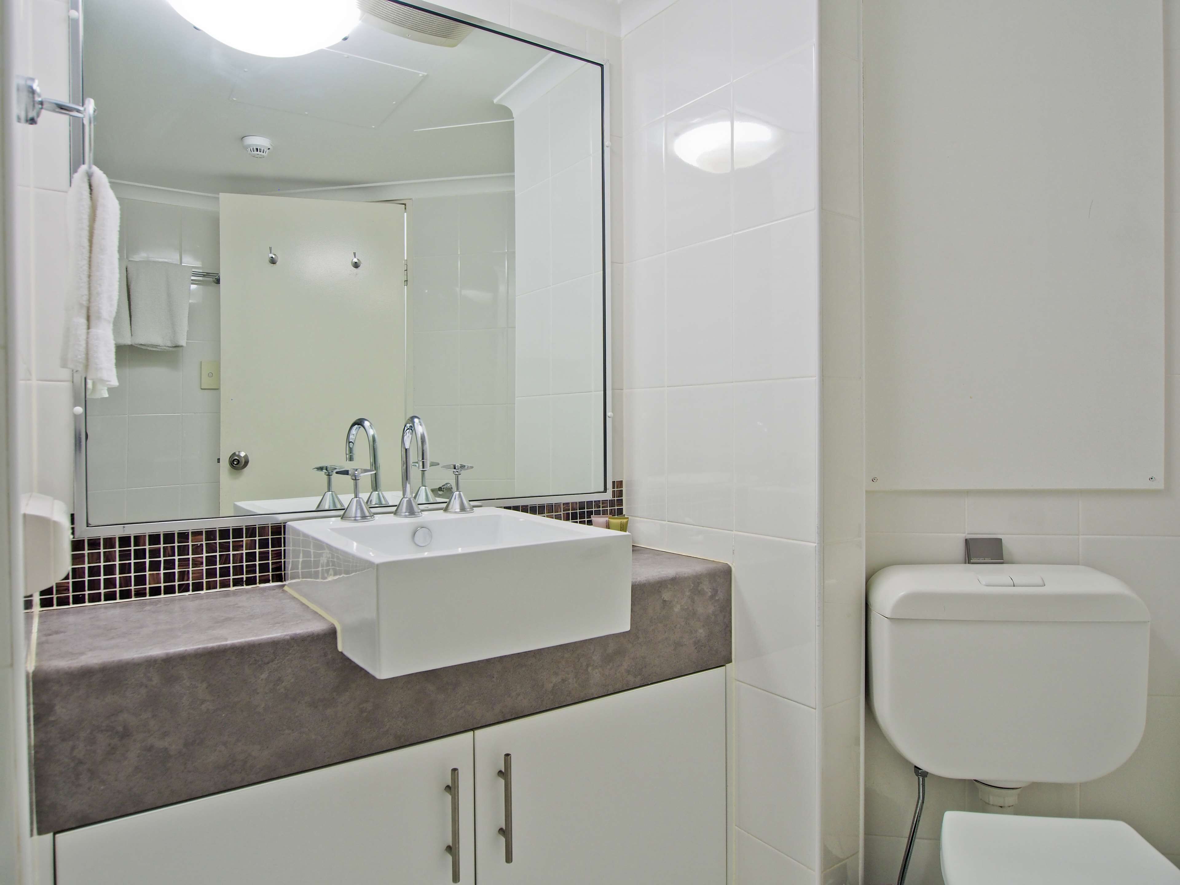 Oaks Sydney Hyde Park Suites — image 15