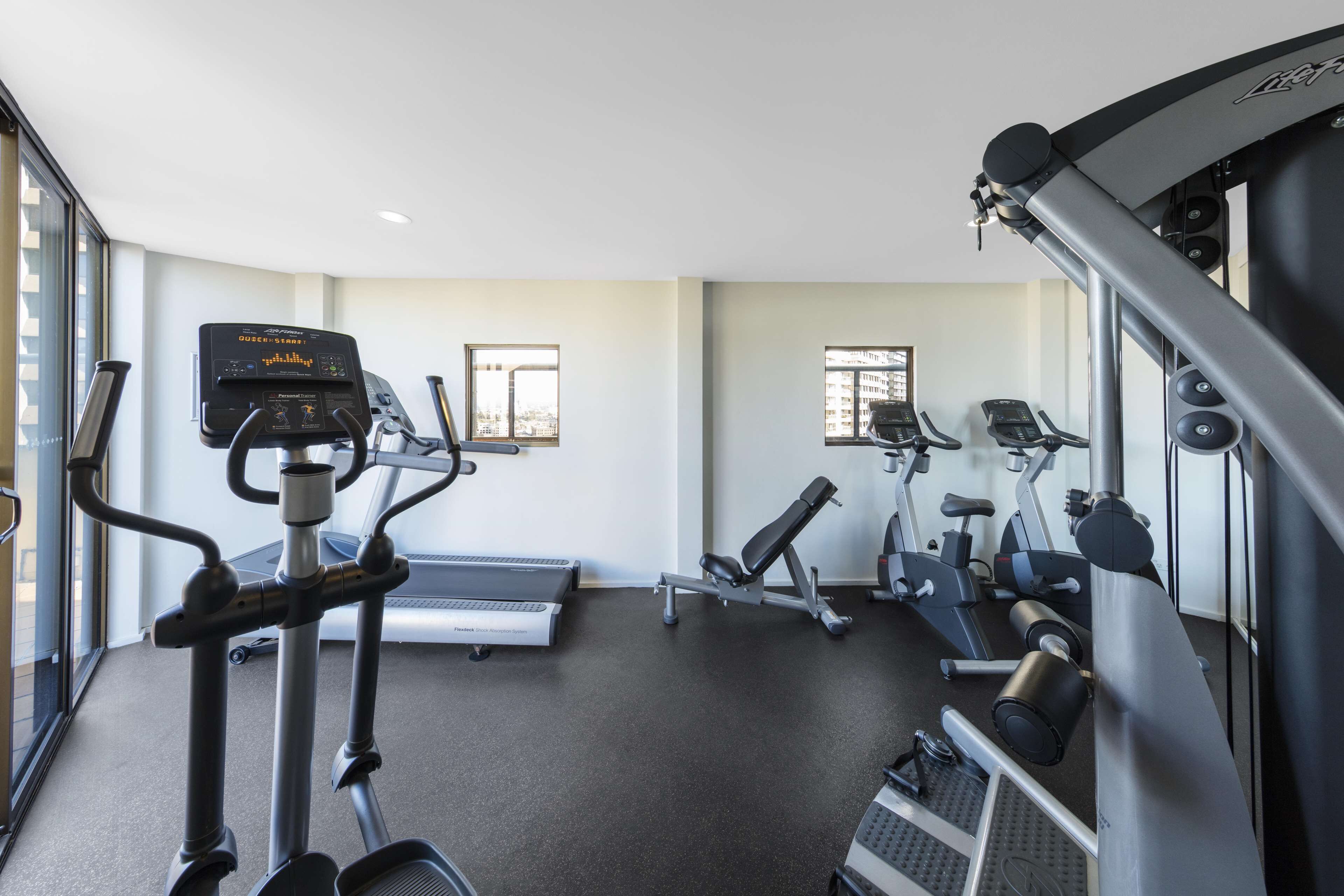 Oaks Sydney Hyde Park Suites — image 23