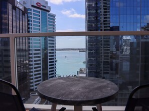 Premium bedding, in-room safe, individually decorated - The Sebel Quay West Auckland (Auckland)