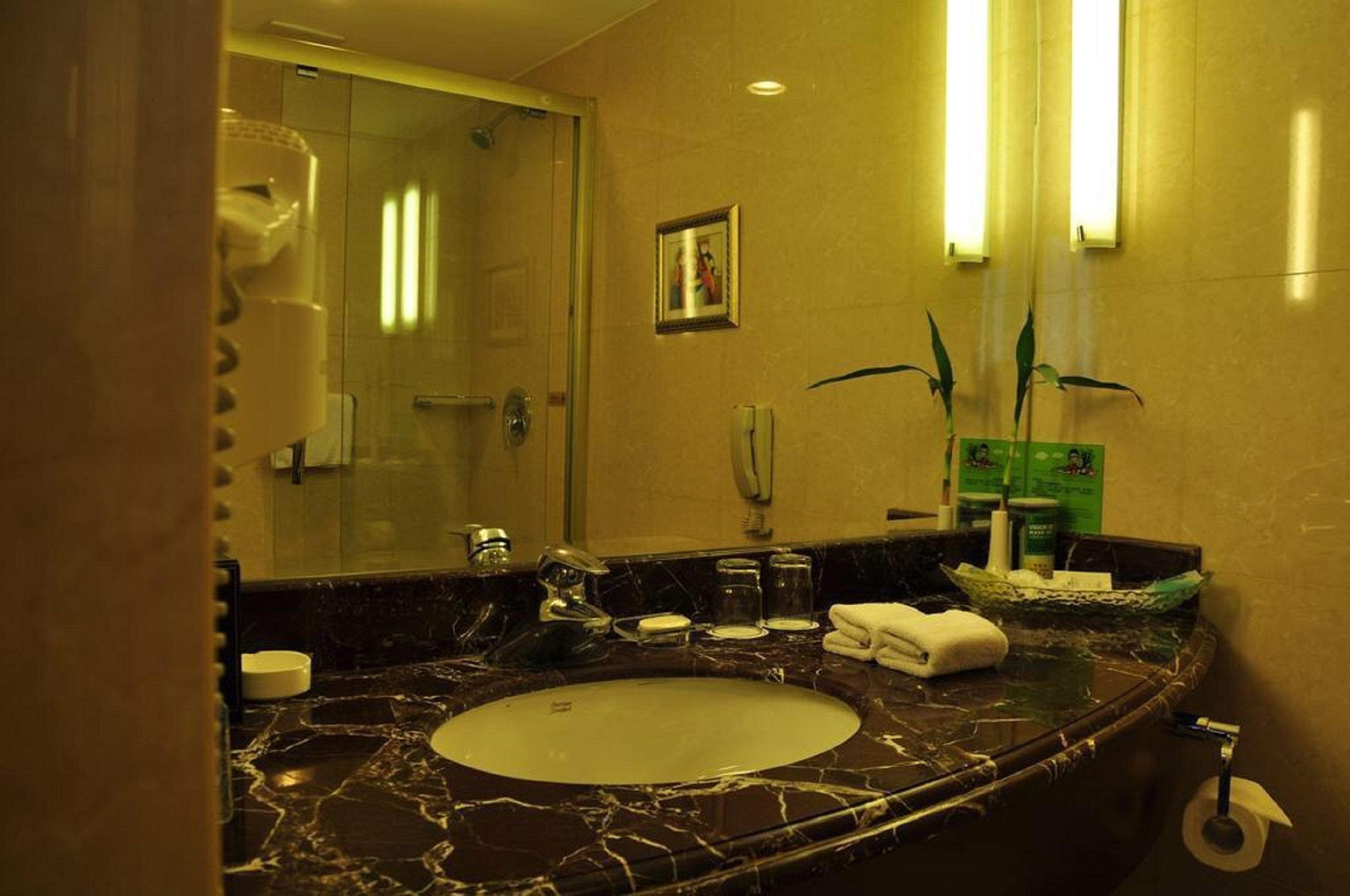 Photo - Howard Johnson Paragon Hotel Beijing