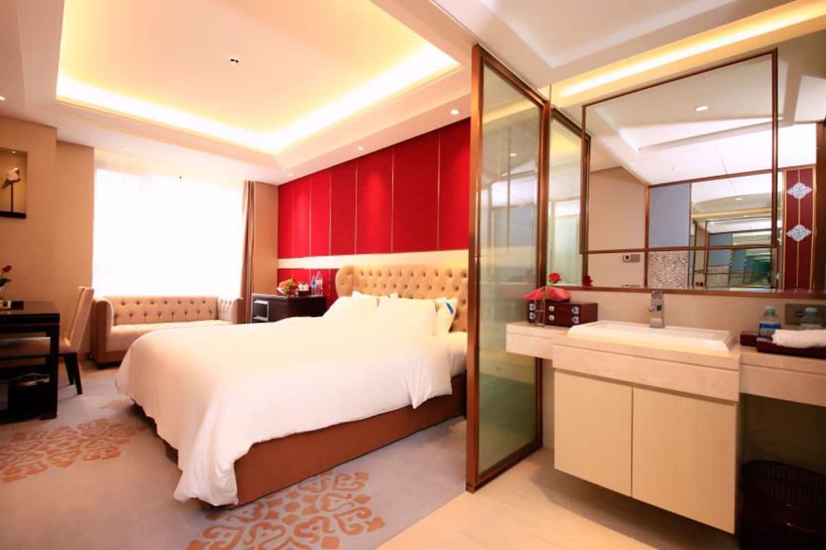 Executive Room, 1 King Bed
