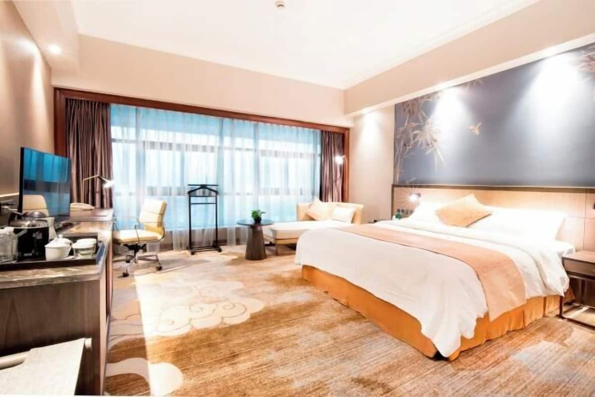 Couette en duvet d'oie, coffres-forts dans les chambres, bureau