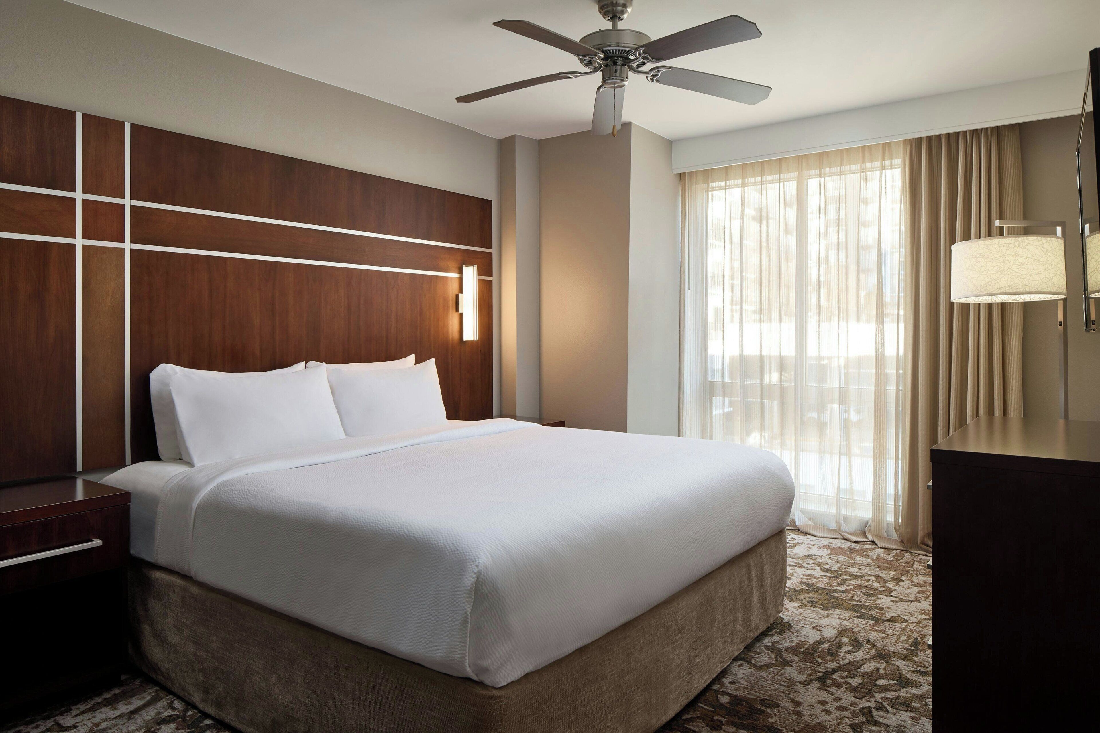 executive suite, 1 bedroom, non smoking, city view | in-room safe, desk, laptop workspace, blackout curtains