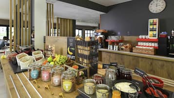 Daily buffet breakfast (EUR 17 per person)