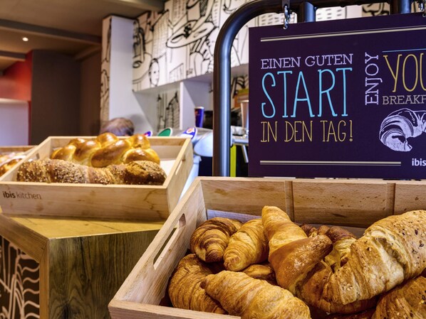 Daily buffet breakfast (CHF 21 per person)