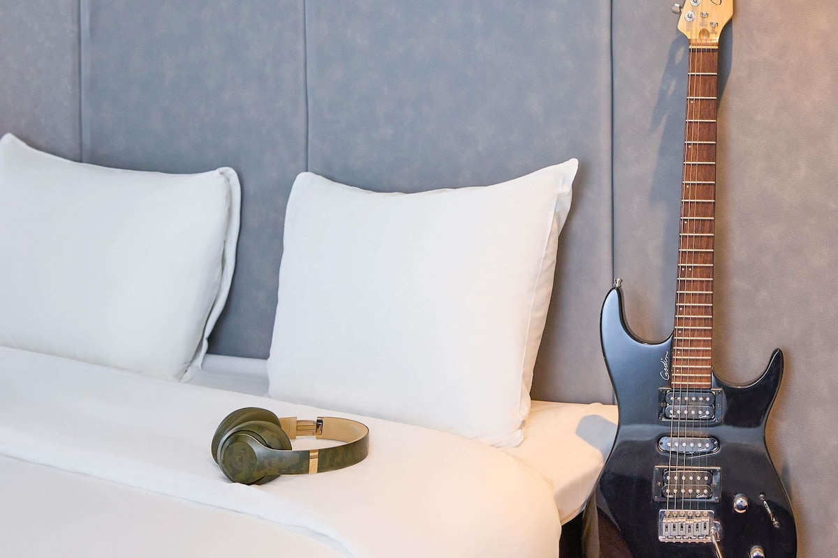 ห้องดับเบิล, เตียงใหญ่ 1 เตียง (New Sleep Easy Concept) | โต๊ะทำงาน, ห้องเก็บเสียง, เตียงเสริม (ฟรี), Wi-Fi ฟรี