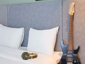 Desk, soundproofing, free rollaway beds, free WiFi - ibis Baar Zug (Baar)