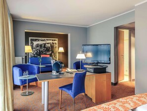 Premium bedding, minibar, in-room safe, desk