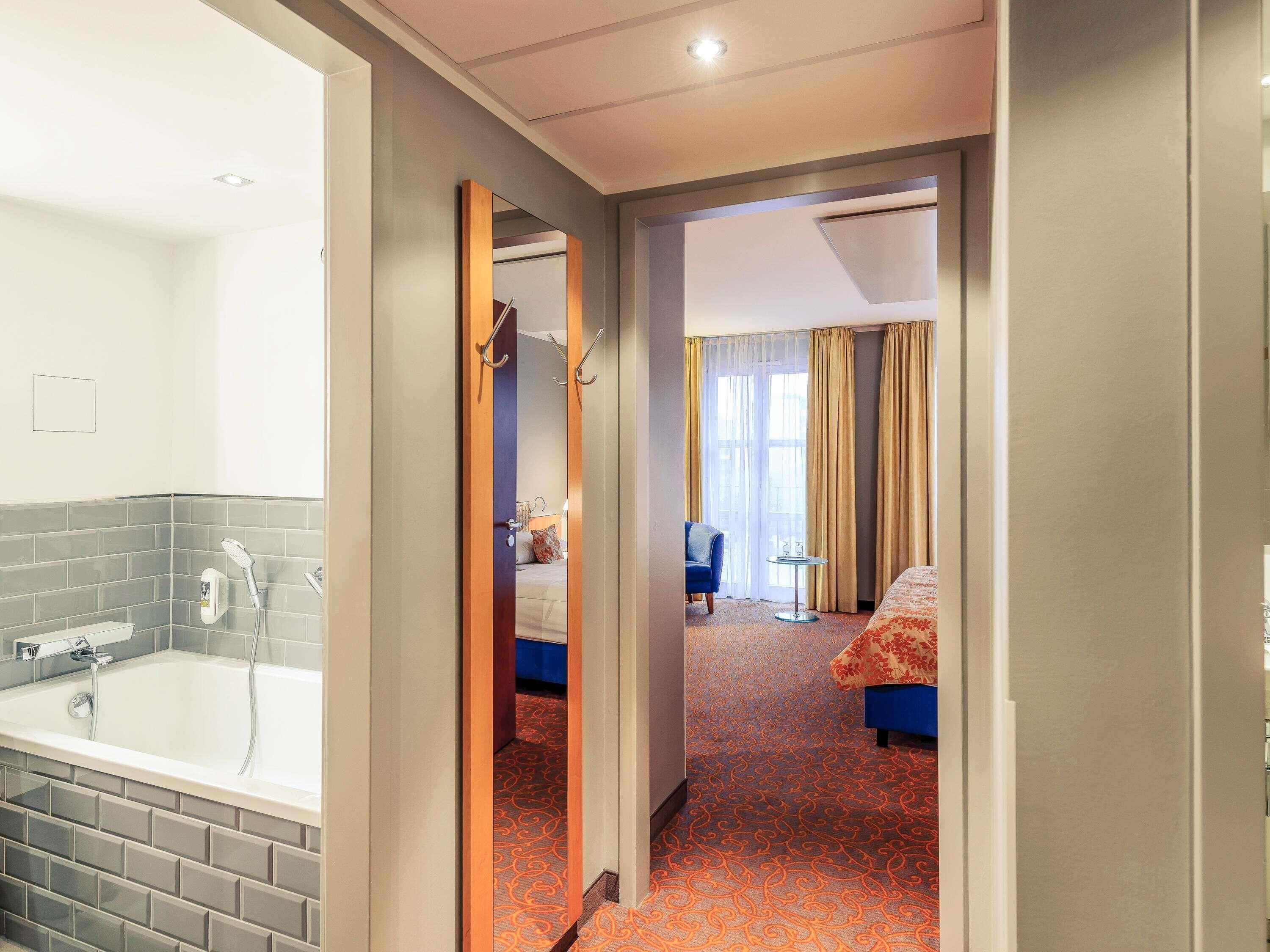 Premium bedding, minibar, in-room safe, desk