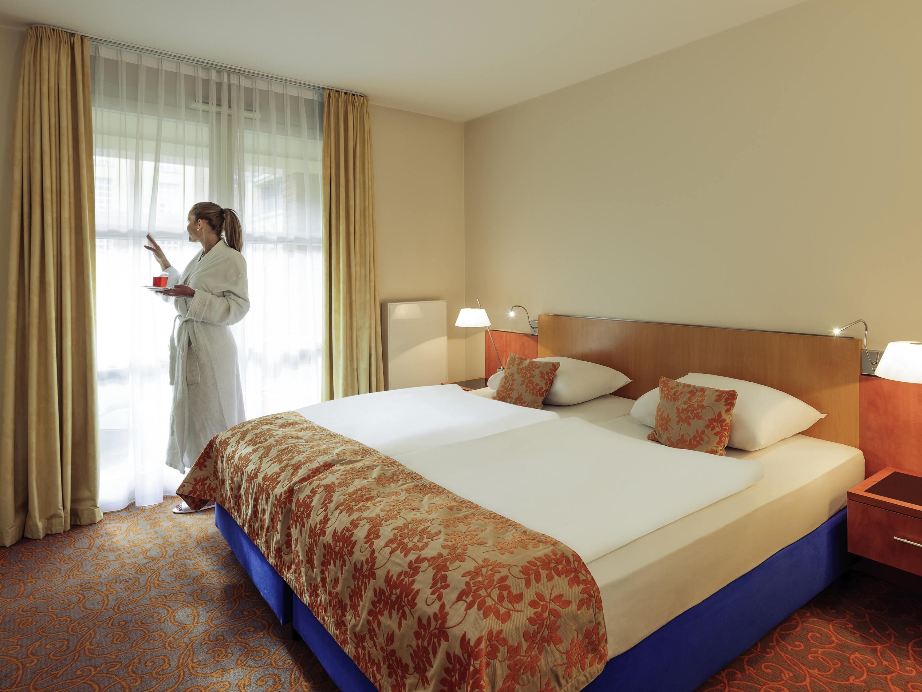 Premium bedding, minibar, in-room safe, desk