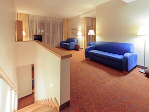 Family Suite, 2 Bedrooms (Sofa) | Premium bedding, minibar, in-room safe, desk