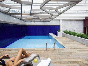 Piscine intérieure