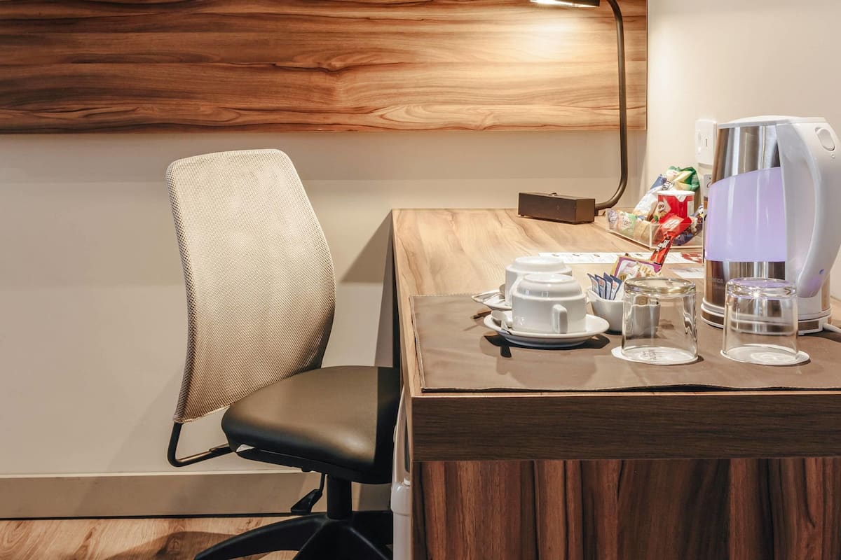 1 Schlafzimmer, Minibar, Zimmersafe, Schreibtisch