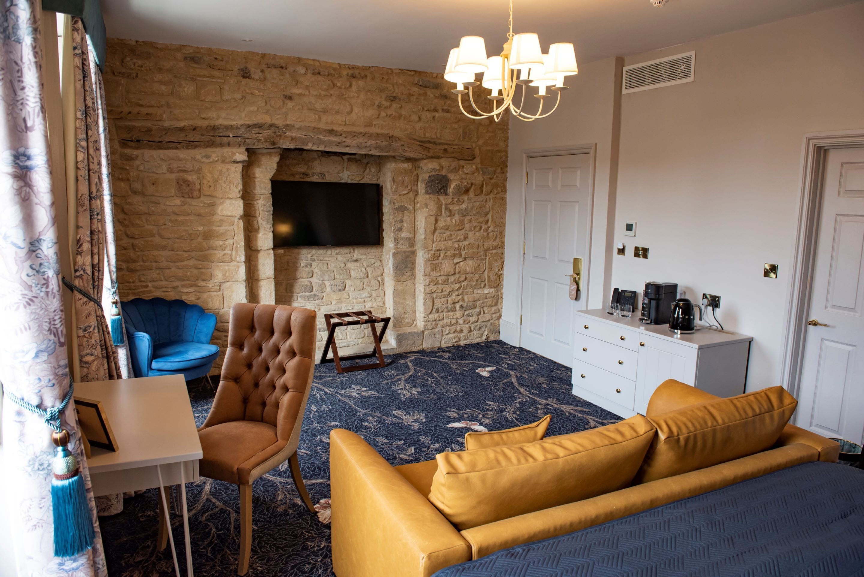 master suite | living area | 49-inch tv with digital channels, pay films, streaming services