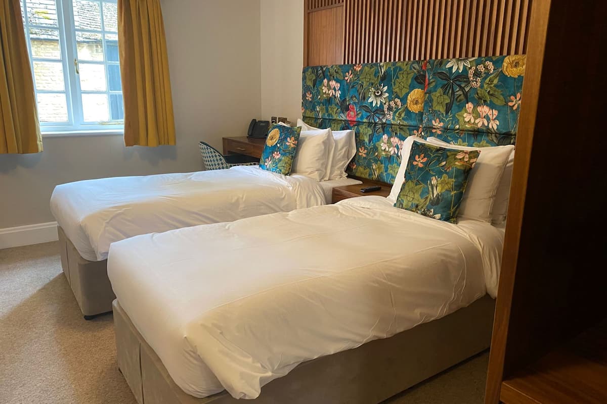 Classic Twin Room | Premium bedding, Select Comfort beds, in-room safe