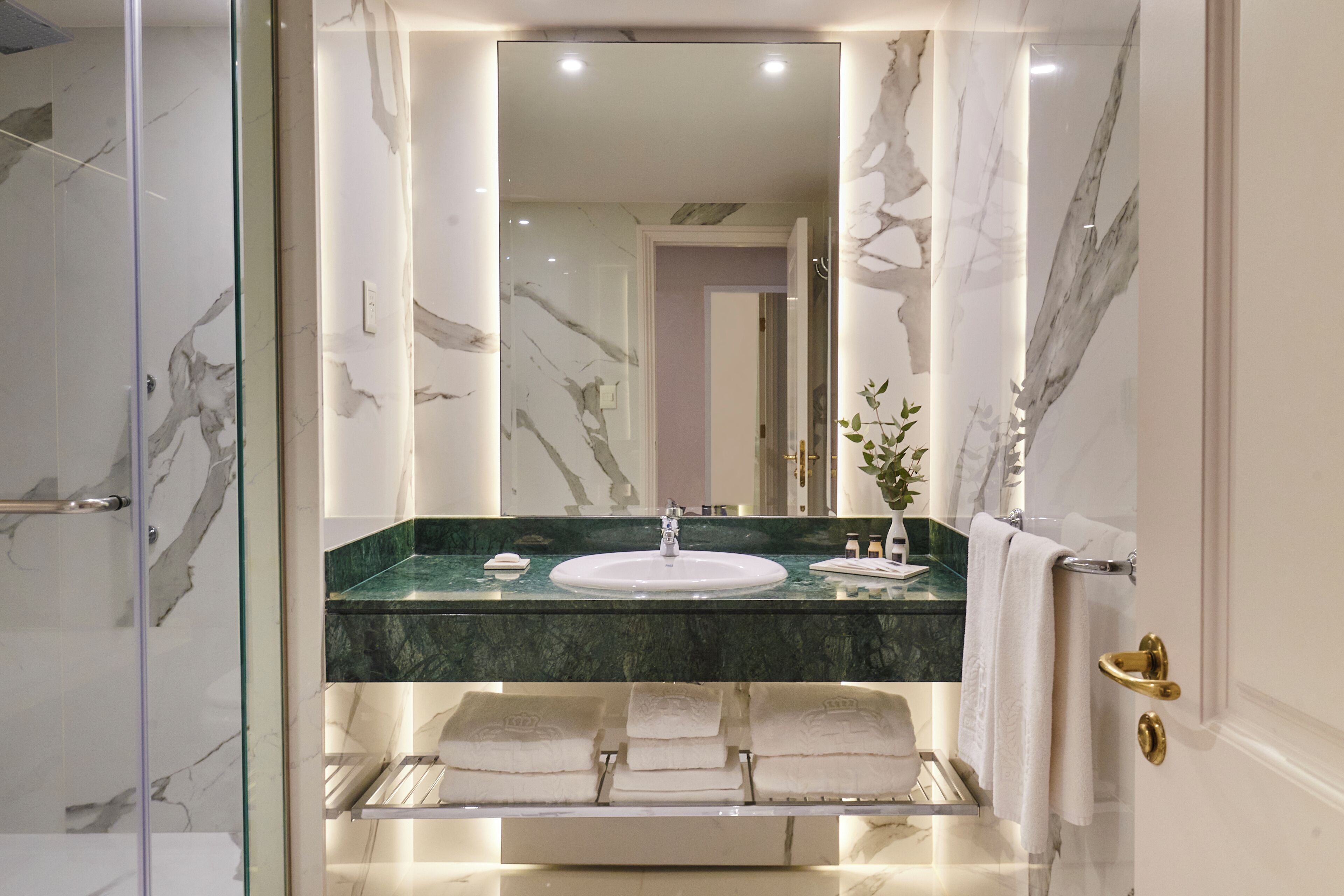 Photo - Emperador Hotel Buenos Aires
