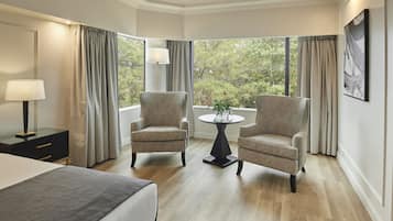 Suite, Corner | Living area | 42-inch LCD TV with cable channels, TV